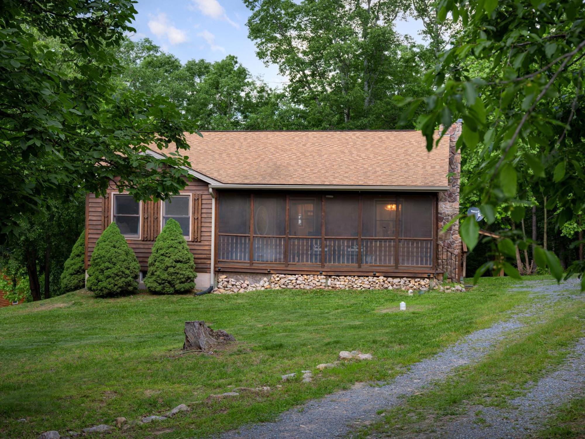 Shenandoah Dog Friendly Cabin With River Access, Hot Tub, Fire Pit, Bbq, Outdoor Dining Eksteriør bilde